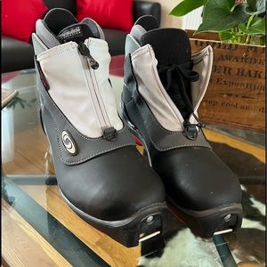 Salomon Men’s proline Cross-country Ski Boot